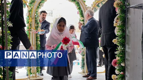 جشن شکوفه‌ها در ملکان؛ استقبال گرم از نوگلان دبستانی