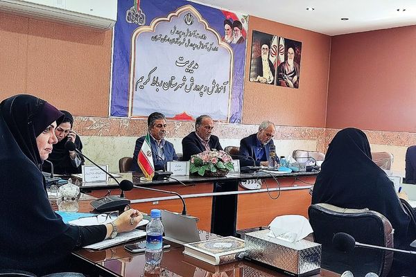 نشست گفت‌وگو محور، با محوریت مدیریت مدرسه در سالن شهدای فرهنگی آموزش و پرورش رباط کریم