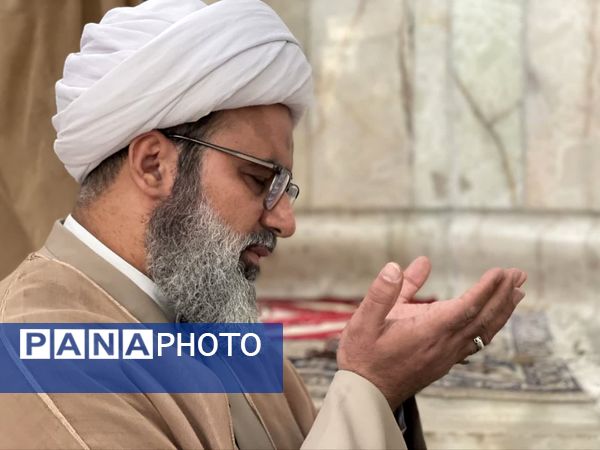 تجلی وحدت و همدلی در صفوف نماز عید فطر ملارد