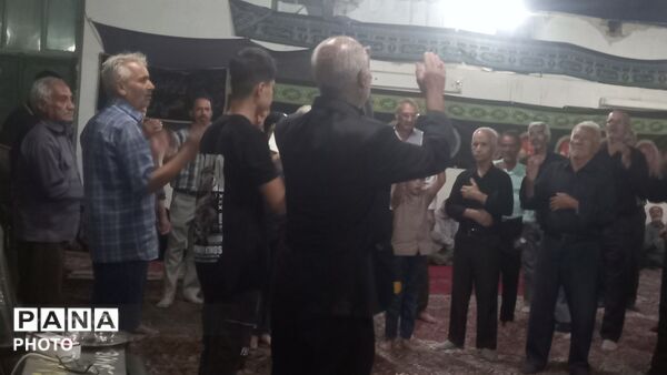 اجتماع عاشقان حسینی در شب اربعین در حسینیه امام رضا(ع)