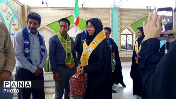 تجدید میثاق پیشتازان هرمزگان با شهدا در سالروز تأسیس سازمان دانش‌آموزی