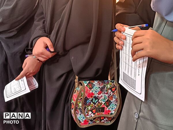 آغاز بازدید دانش‌آموزان از «پاتوق نوجوان مبارز» و غرفه‌های تخصصی