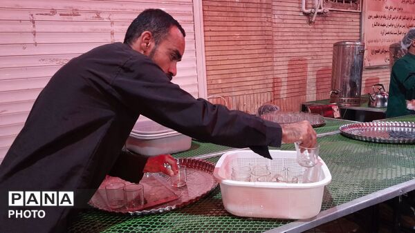 میزبانی از «مهمانِ شهید» در صد و چهل و یکمین شبِ چایخانه حضرت زهرا (س)