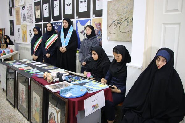 همایش «یاوران انقلاب» پیشتازان هنرستان شهریار تبریز