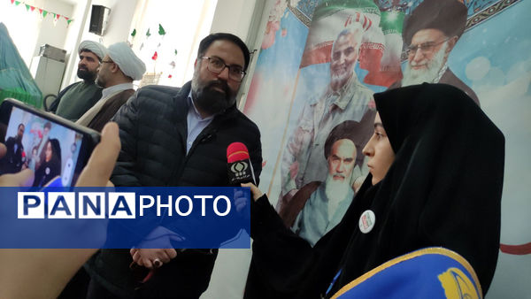 حال و هوای نمایشگاه مدرسه انقلاب در شهر جعفریه قم