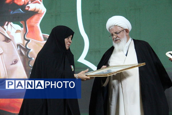 برگزاری کاروان سرباز فصل پنجم روایت یزد در حسینیه محمودآباد