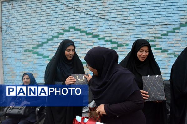 برگزاری مسابقات ورزشی ویژه اولیای دانش‌آموزان دبستانی در ناحیه ۲ بهارستان