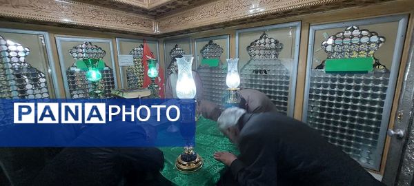 آیین غبارروبی ضریح مطهر حضرت علی‌بن‌امام‌محمدباقر(ع) 
