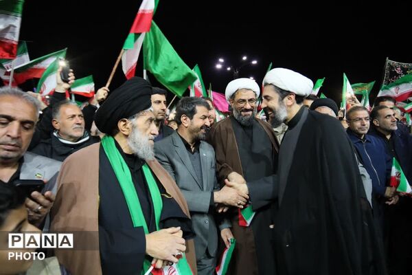 ندای رعدآسای «الله‌اکبر» در بزرگداشت یوم‌الله ۱۲ فروردین، در استان همدان
