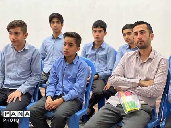  رقابت گروه‌های مدرسه‌ای برای صعود به مرحله استانی