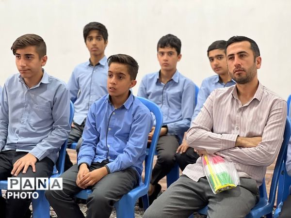  رقابت گروه‌های مدرسه‌ای برای صعود به مرحله استانی