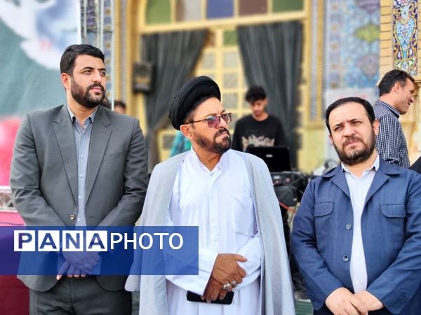  ادای احترام دانش‌آموزان و فرهنگیان شهرستان پاکدشت به مقام شامخ شهیدان مقاومت و شهید سید حسن نصرالله 