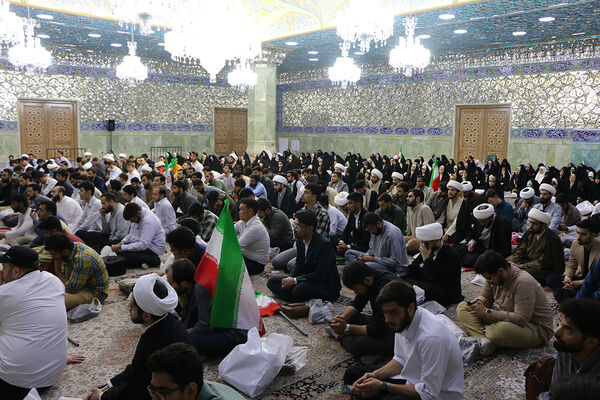 جشن ازدواج طلبگی ۲۰۰ زوج در حرم حضرت معصومه(س)