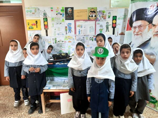نمایشگاه‌هایی برای قدردانی از غیور مردان در مدارس مرند