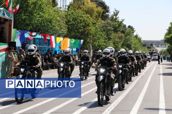 مراسم رژه روز ارتش در شیراز