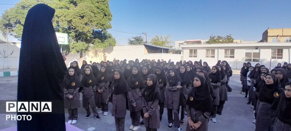 تجلی شور و نشاط تحصیلی با کاروان مهر در مدرسه حضرت مریم کبودراهنگ