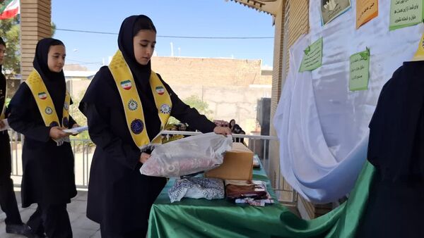 جشن عاطفه‌ها در دبیرستان فرزانگان خواف