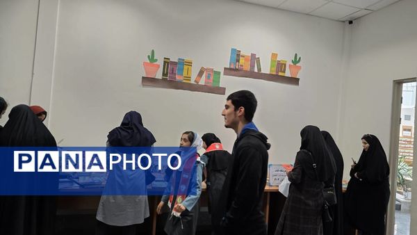 برگزاری نمایشگاه کتاب در کتابخانه ی شهید بهشتی آشخانه 