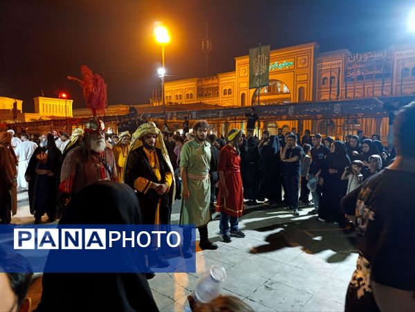 کاروان نمادین اسرای کربلا‌ازمیدان‌آستانه‌ی قم‌به‌سمت‌حرم‌حضرت‌معصومه"س"