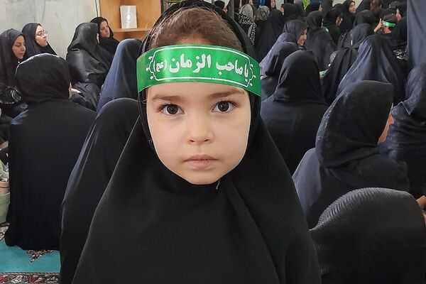 حضور خردسالان شیرخواره در مراسم گرامی داشت شهادت طفل شش ماهه امام حسین (ع)