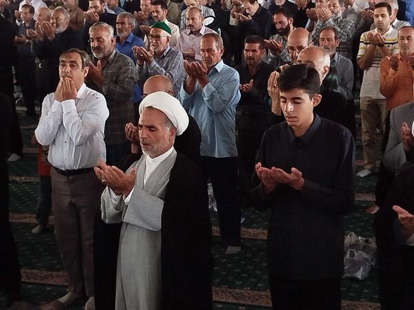 نماز جمعه شهرستان کاشمر با حضور مردم ترشیز کهن برگزار شد 