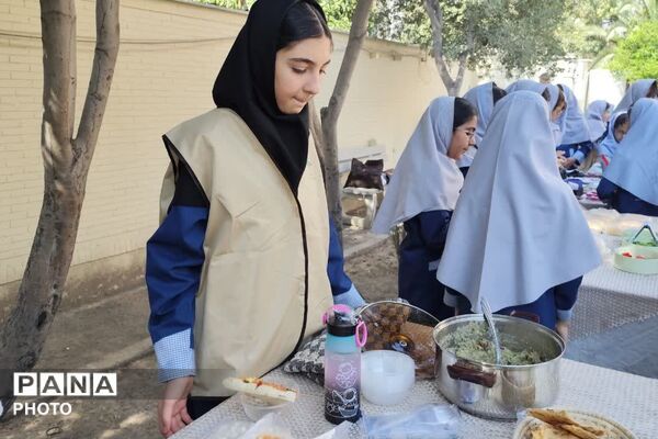 جشن عاطفه‌ها و شور همدلی در مدرسه دکتر حسابی