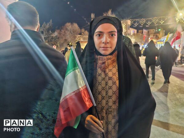 حضور پرشور دانش‌آموزان، نوجوانان وکودکان اردبیلی در تجمع حمایتی از جبهه مقاومت ورزمندگان پرتوان اسلام