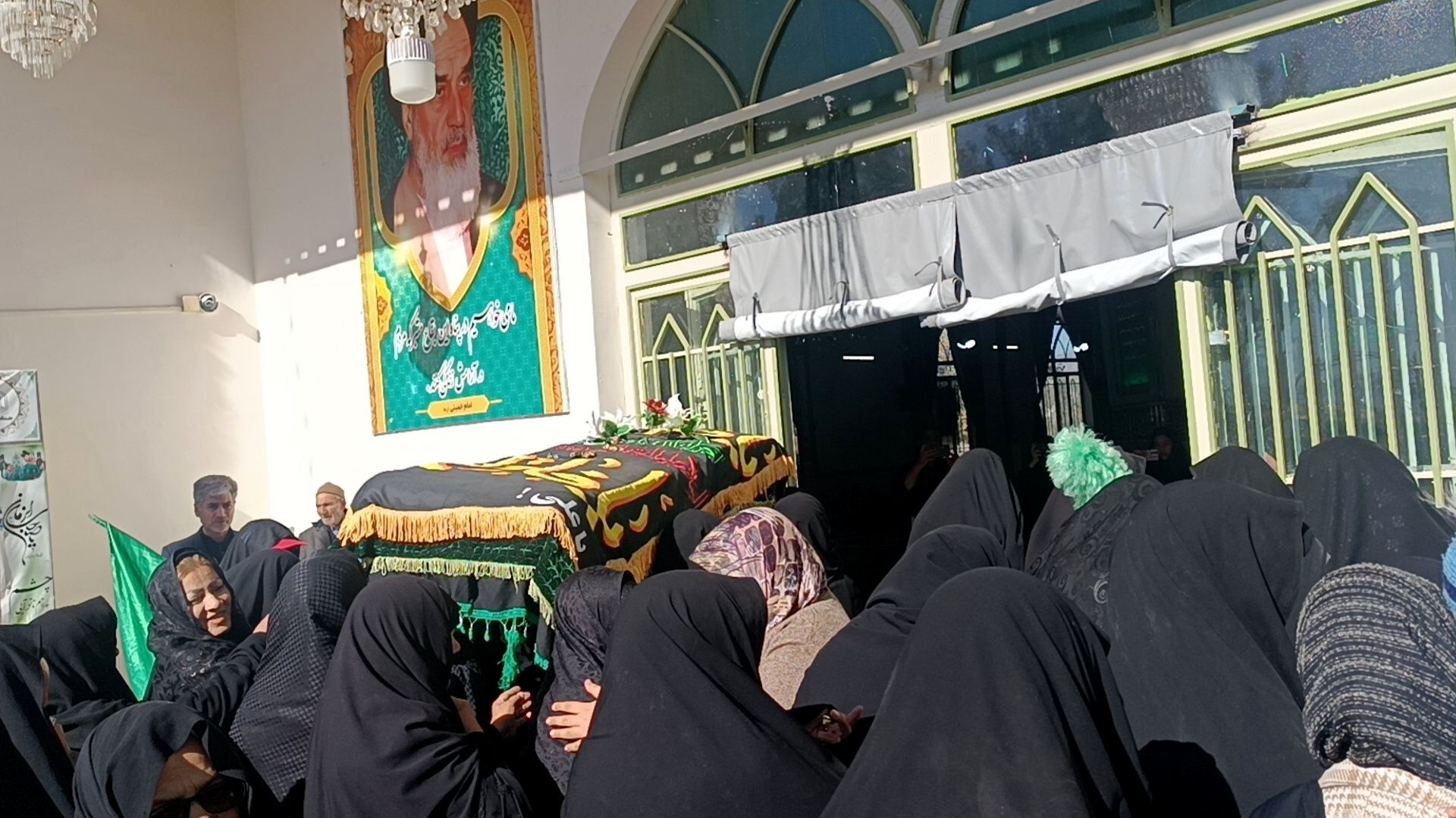 برگزاری مراسم تشییع نمادین پیکر حضرت فاطمه(س)در امامزاده سید محمد(ع)کاشمر