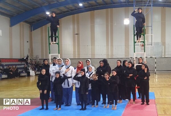 مراسم افتتاحیه مسابقات هندبال و بسکتبال دانش‌آموزی دختر در سمنان