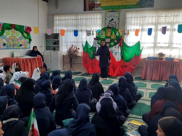 جشن انقلاب در آموزشگاه شهید رزمی