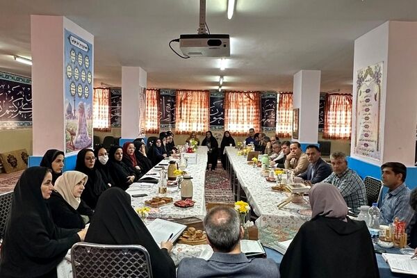 از تصمیم تا اجرا و بازتاب حضور مدیران در نشست راهبردی جدید در دبستان سمیه