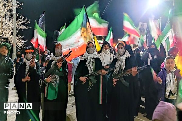 شیعه امام خود را تنها نمی گذارد 