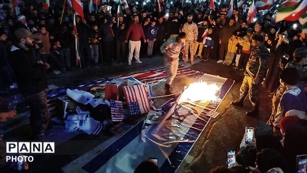 حضور گسترده و پرشور مردم انقلابی نیشابور در مراسم شهادت رهبر شهید
