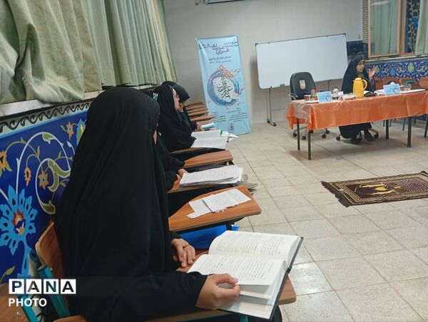رقابت نخبگان قرآنی خراسان رضوی؛ آغاز مرحله استانی مسابقات قرآن و عترت دانش‌آموزان دختر