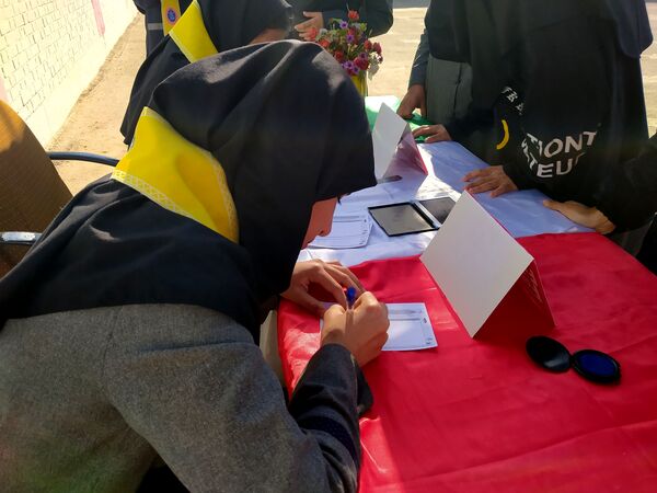 انتخابات شورای دانش آموزی در دبیرستان دخترانه امید 