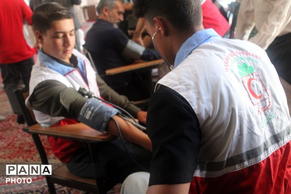 کمپین اندازه گیری فشار خون در نیشابور 