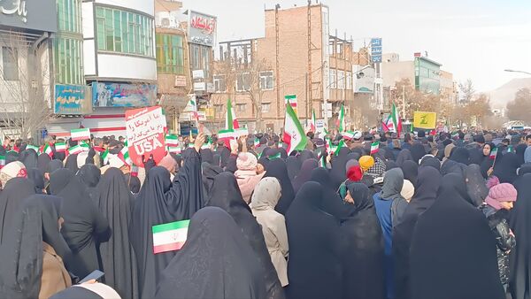 سیلی محکم مردم مرند به عوامل تروریستی 