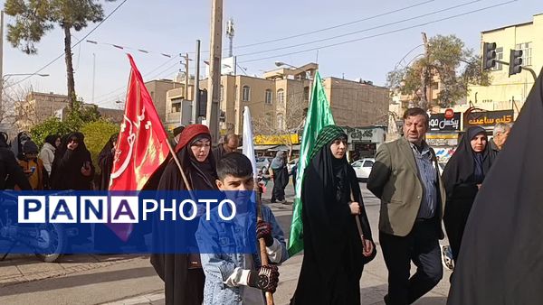 راهپیمایی ۲۲ بهمن برای ایرانی آباد و امید به فردایی بهتر است