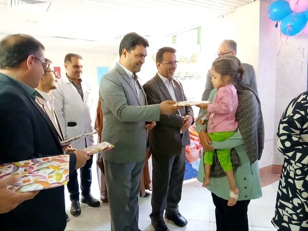 بازدید مسئولین کاشمر از بخش اطفال بیمارستان حضرت ابوالفضل (ع)