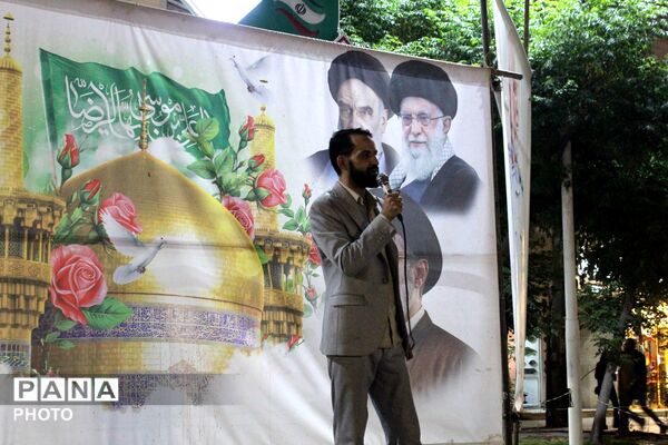 حضور چشمگیر دانش آموزان و فرهنگیان در موکب شهدای دانش آموز ورامین