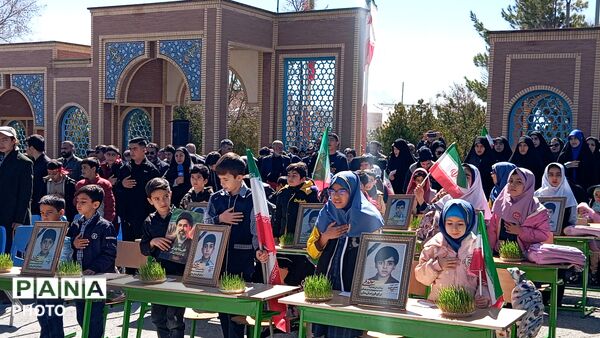 اجتماع باشکوه دانش‌آموزان چهارمحال و بختیاری در گلزار شهدای شهرکرد