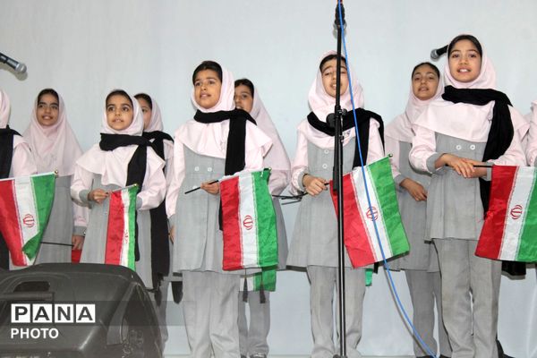 روز سوم جشنواره سرود مقاومت در بجنورد؛ طنین وحدت و ایمان از راز و جرگلان تا فاروج