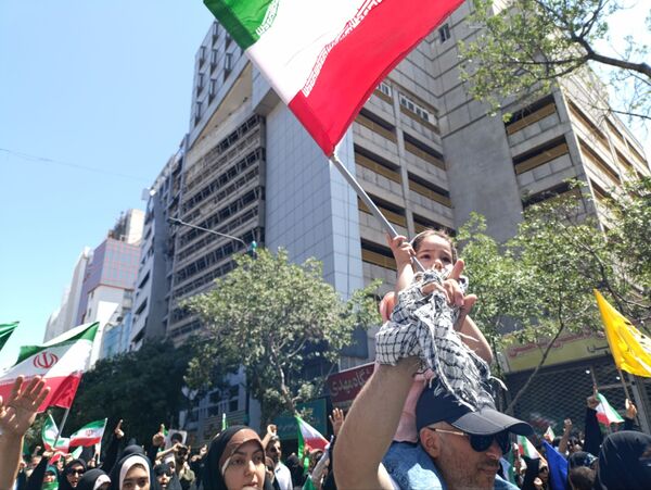 راهپیمایی جمعه خشم و نصر با حضور پرشور مشهد مقدس برگزار شد
