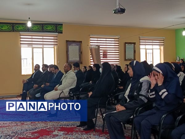 نواخته شدن زنگ هفته پژوهش در دماوند