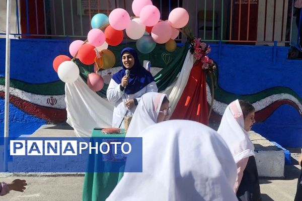 جشن سپیدپوشان مهربانی در مدرسه «بنت الهدی» شهرستان فیروزکوه 