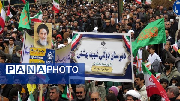 از نوجوان تا کهنسال؛ همه اقشار نورآباد در صف‌های متحد راهپیمایی ۲۲ بهمن