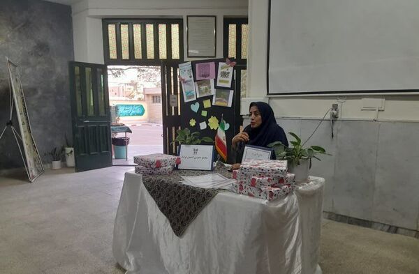 اولین مجمع انجمن اولیا و مربیان در دبیرستان غیردولتی سما ۴