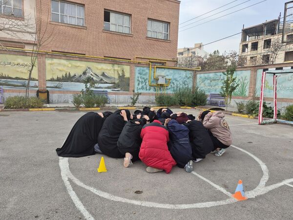مانور سراسری زلزله در دبیرستان اعطایی ناحیه ۳ مشهد