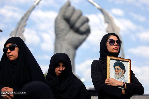 مراسم تشییع پیکر مطهر رهبر شهید انقلاب در تهران - 2