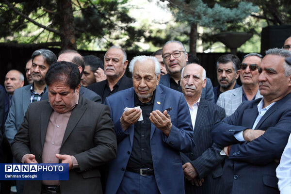 مراسم تشییع پیکر رئیس مجمع خیرین مدرسه‌ساز